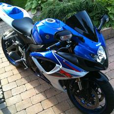 Suzuki gsxr 600 K7 