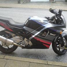 Honda cbr 600 f2 *SOLGT*