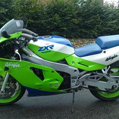 Kawasaki zxr 750