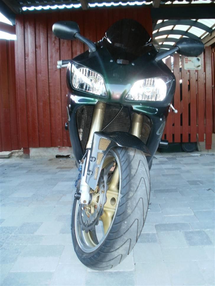 Yamaha YZF R1 billede 10