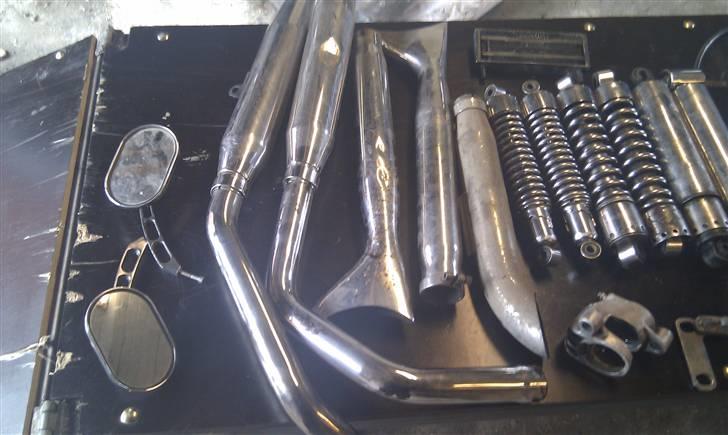 Harley Davidson Sportster XLH 1000"SOLGT" - Lidt spejle og "syns" potter til sportsteren billede 13