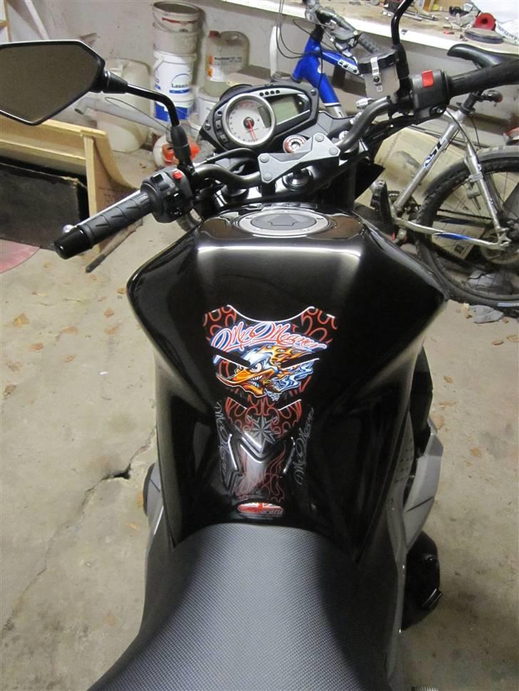 Kawasaki Z750 - den nye tank-pad billede 18