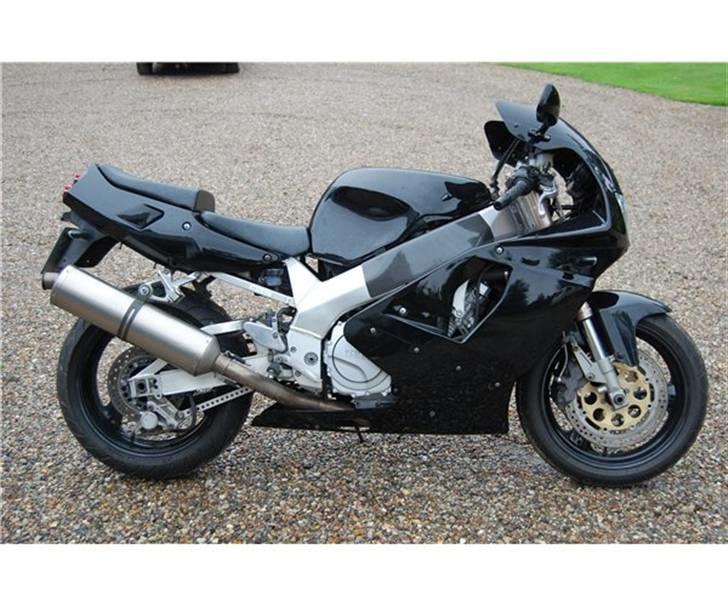 Yamaha YZF 750 / 1000 *solgt* billede 1