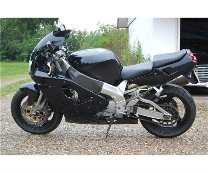 Yamaha YZF 750 / 1000 *solgt* billede 6