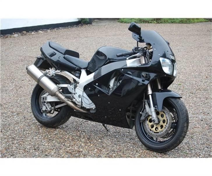 Yamaha YZF 750 / 1000 *solgt* billede 7