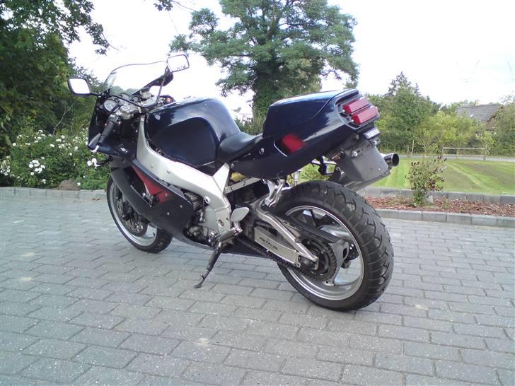 Yamaha YZF 750 R billede 5