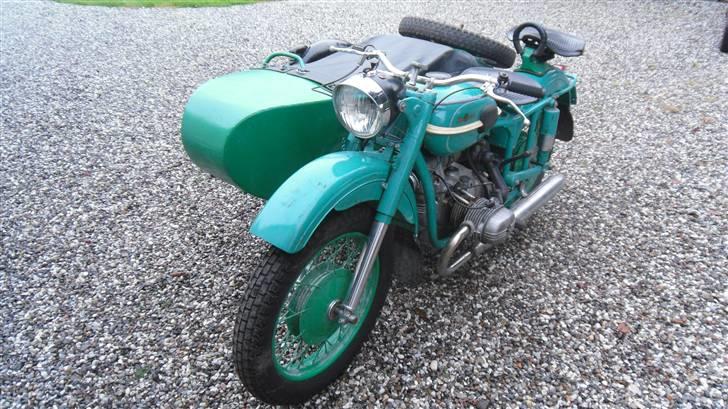 Ural 650 ccm billede 1