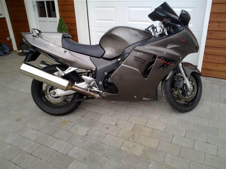 Honda cbr 1100 super blackbird  billede 1