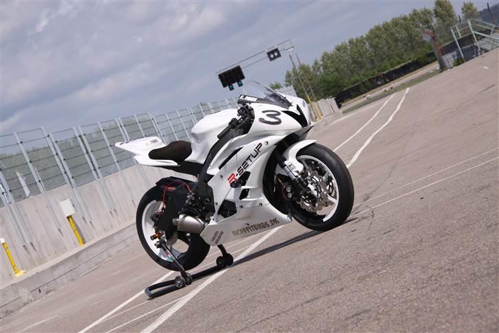 Yamaha r6 billede 3