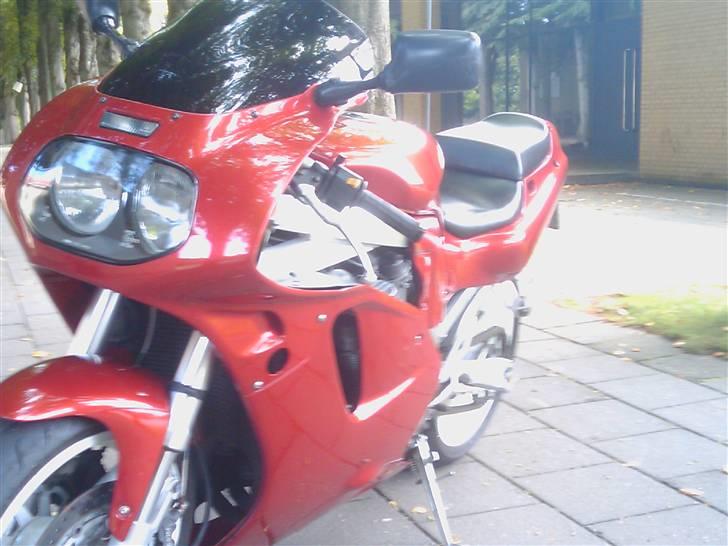 Suzuki GSXR-750W billede 3