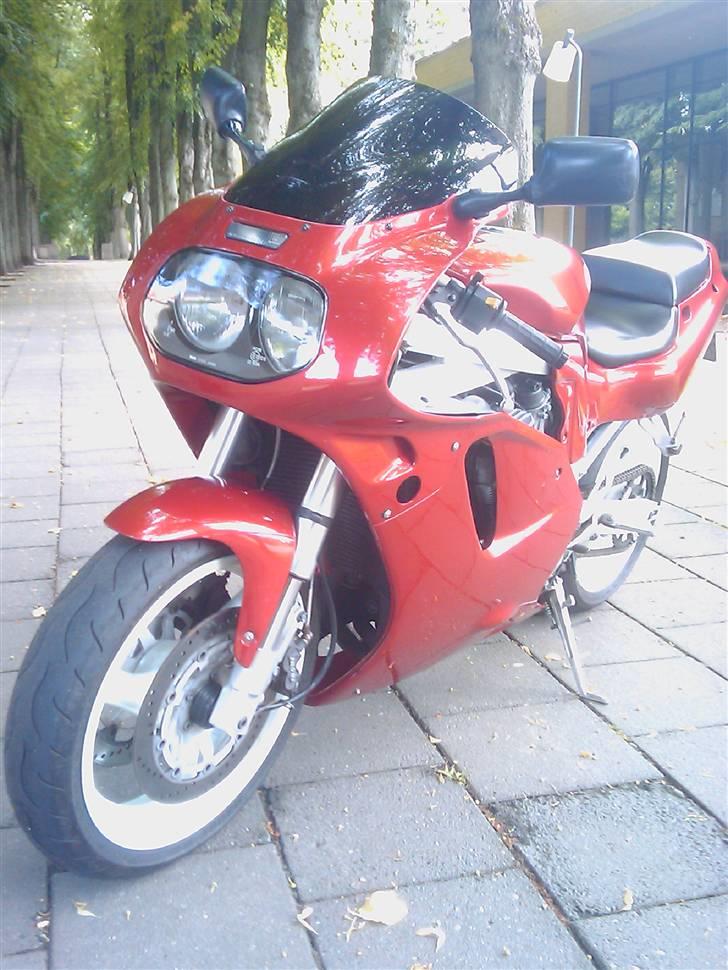 Suzuki GSXR-750W billede 4