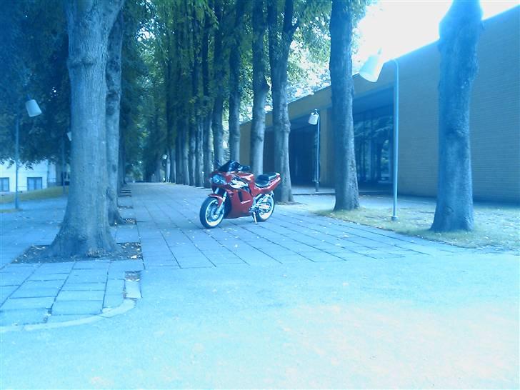 Suzuki GSXR-750W billede 8