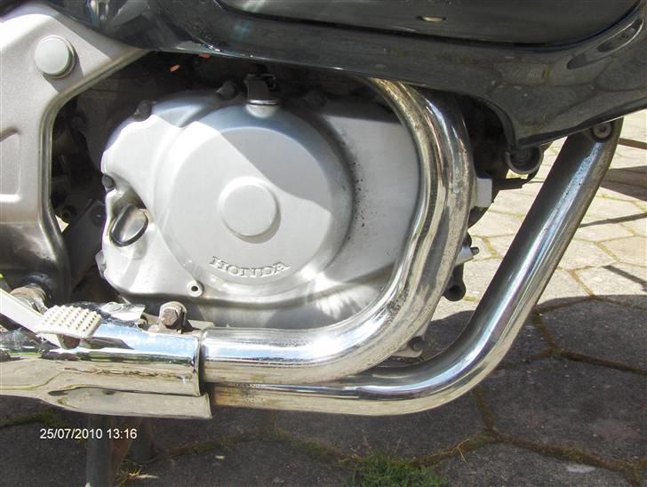 Honda Deauville NT650V (Solgt) billede 15