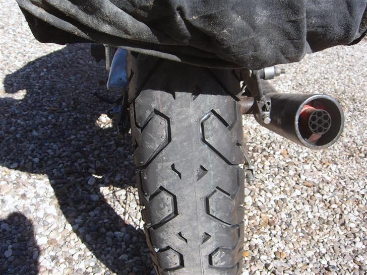 Honda cb 400 four - det "bredde" bagdæk billede 5