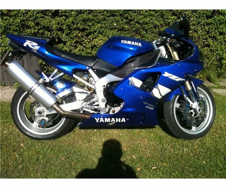 Yamaha R1 - Solgt billede 1