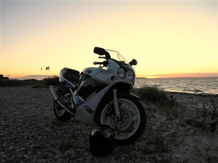 Suzuki GSX-R400 billede 2