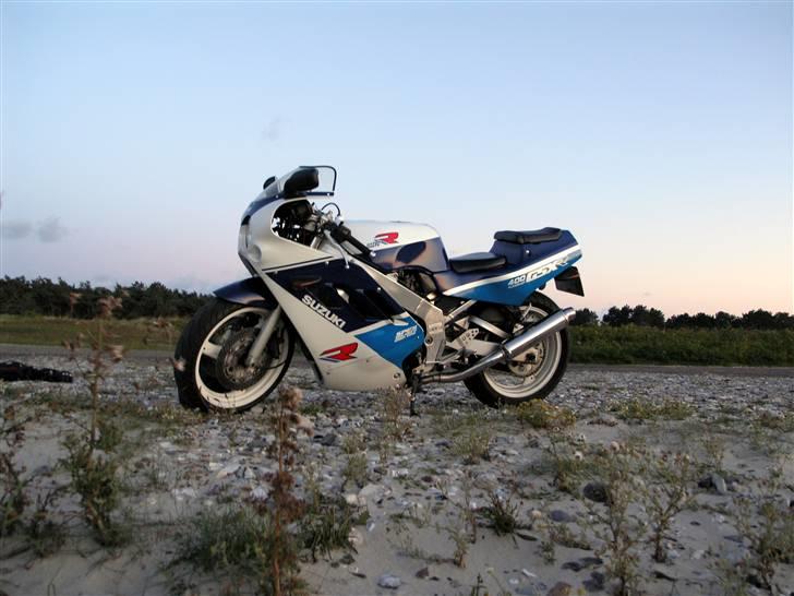 Suzuki GSX-R400 billede 3