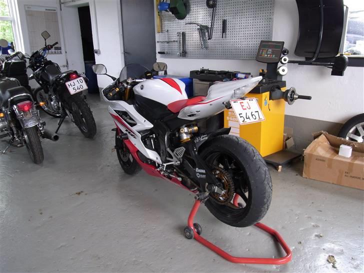 Yamaha yzf R6  (solgt) billede 7