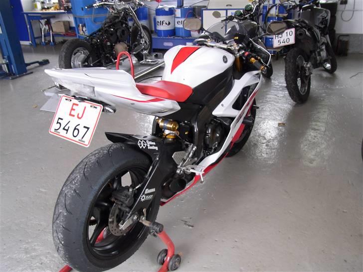 Yamaha yzf R6  (solgt) billede 8