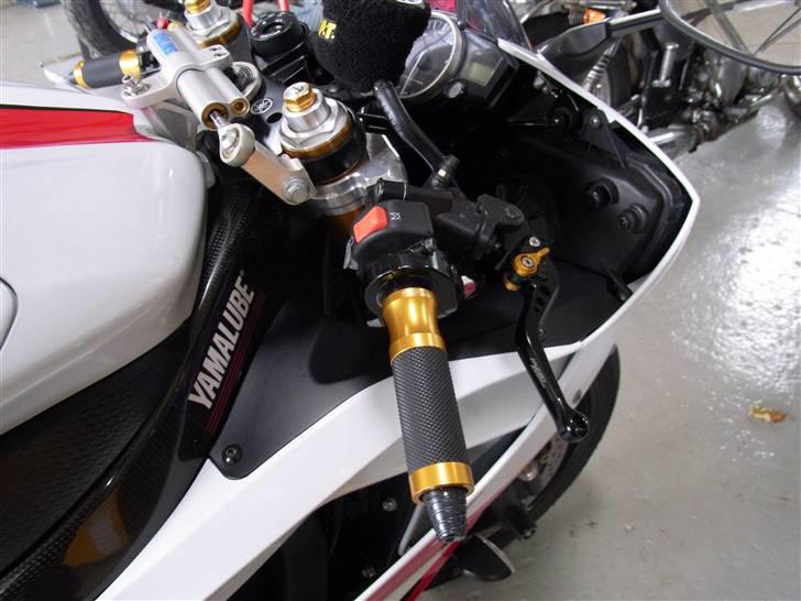 Yamaha yzf R6  (solgt) billede 9