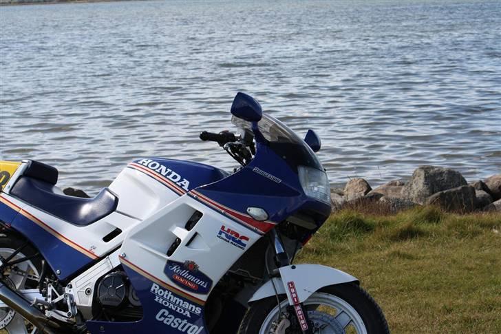 Honda VFR 750 - RC24**SOLGT** billede 3