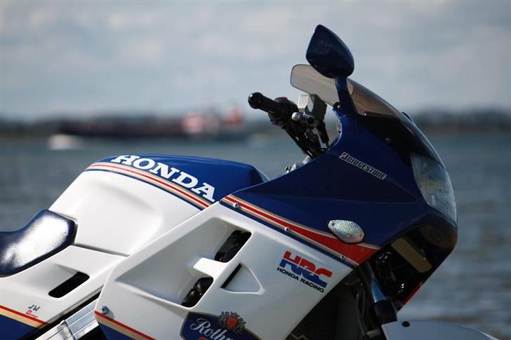 Honda VFR 750 - RC24**SOLGT** billede 5