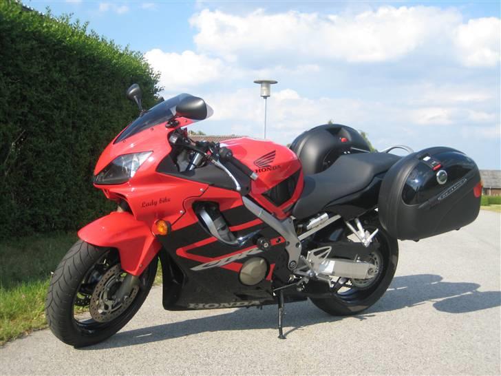 Honda cbr 600 f4i  - så fedt med KLIK SYSTEM.. SÅ MAN IKKE SKAL KØRE RUNDT MED TASKE STATIV FOR EVIGT. billede 4