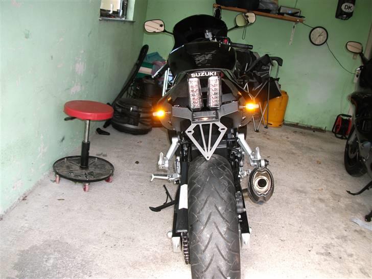 Suzuki SV 650 SA - før nr.pladen blev monteret på den nye holder m/ små fine plink  billede 20