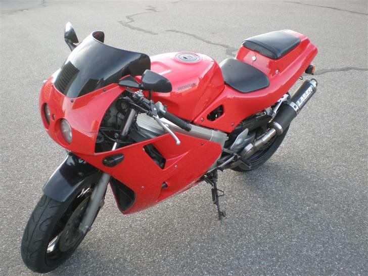 Honda VFR 400 R (NC30) billede 2