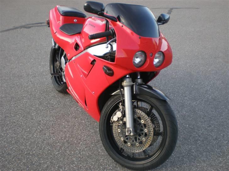 Honda VFR 400 R (NC30) billede 3