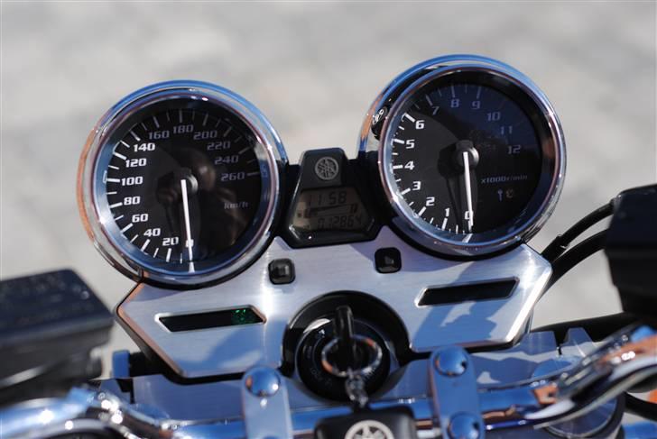 Yamaha XJR 1300 SP - Kommandobroen.. billede 17