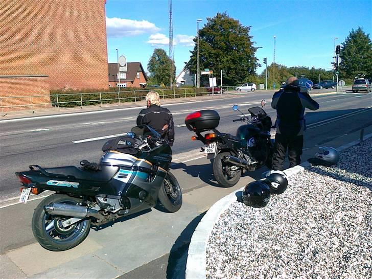 Honda CBR 1000 F ( Solgt ) - Pause i Horsens billede 5
