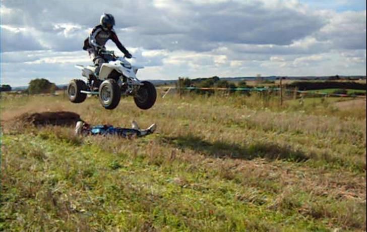 Suzuki Gsxr 600 - lidt leg på marken billede 8