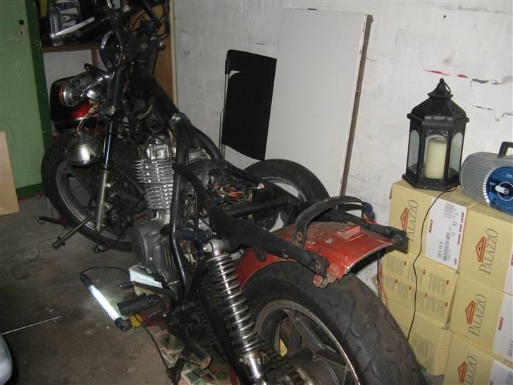 Suzuki GN 400 "Bratstyle" (Solgt) billede 12