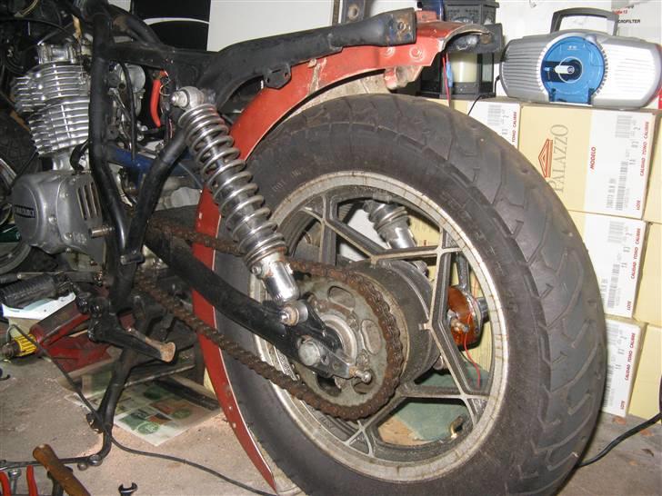 Suzuki GN 400 "Bratstyle" (Solgt) billede 13