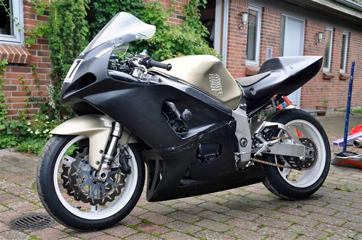 Suzuki GSX-R 750 billede 2