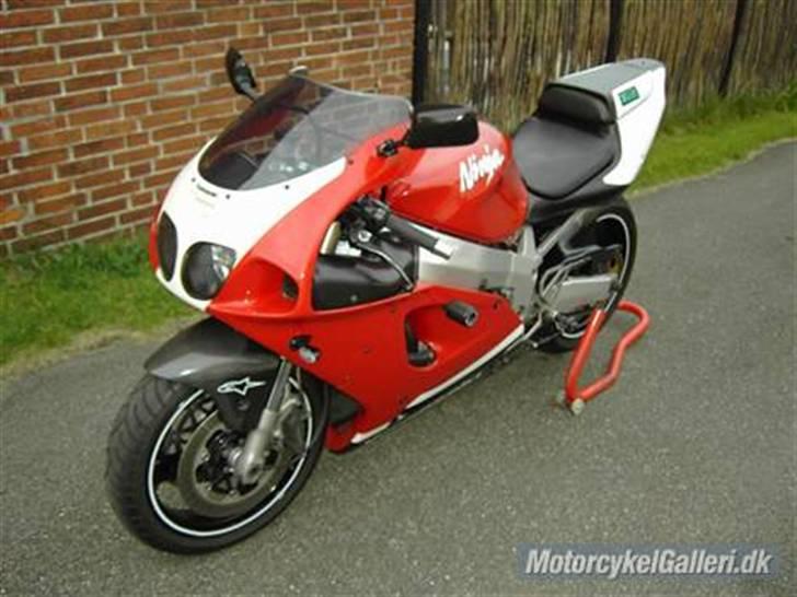 Kawasaki ZX-7R Solgt billede 4