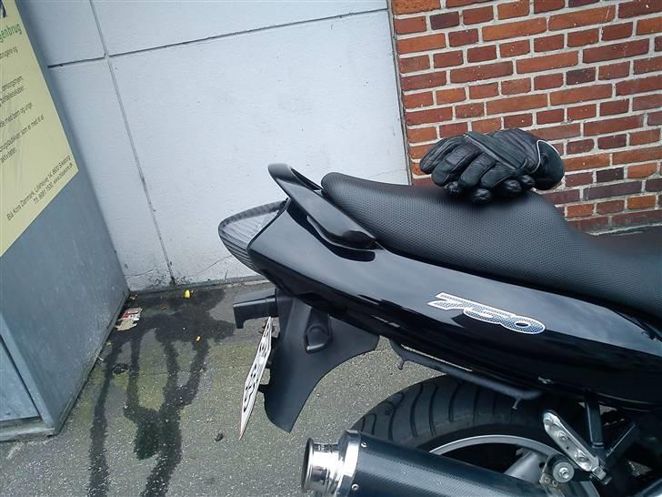 Suzuki GSX750F billede 11