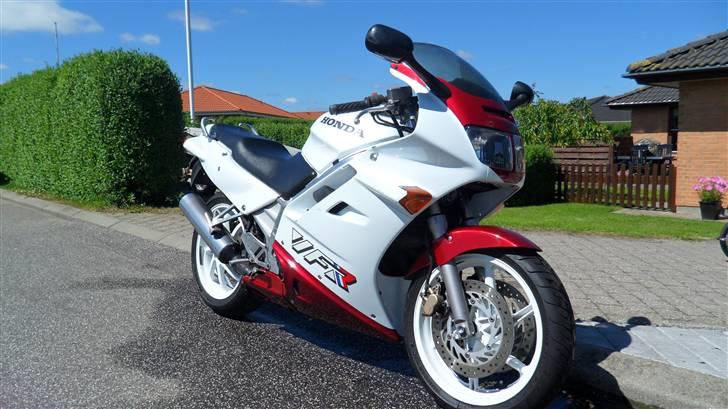 Honda VFR 750 RC 36-1 - Jeg har fortrudt at jeg ikke tidligere har haft en VFR 750. billede 2