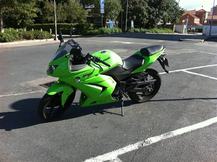 Kawasaki Ninja 250R billede 1