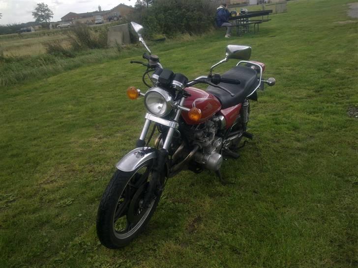 Suzuki GS 550 e billede 2