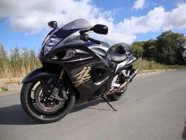 Suzuki Hayabusa K8 - Keep your bike in good repair:  motorcycle boots are not comfortable for walking. billede 1