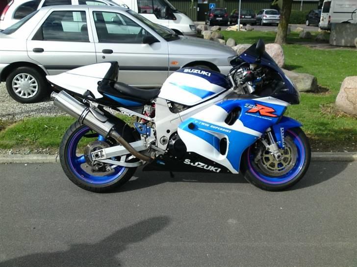 Suzuki TL1000R billede 4