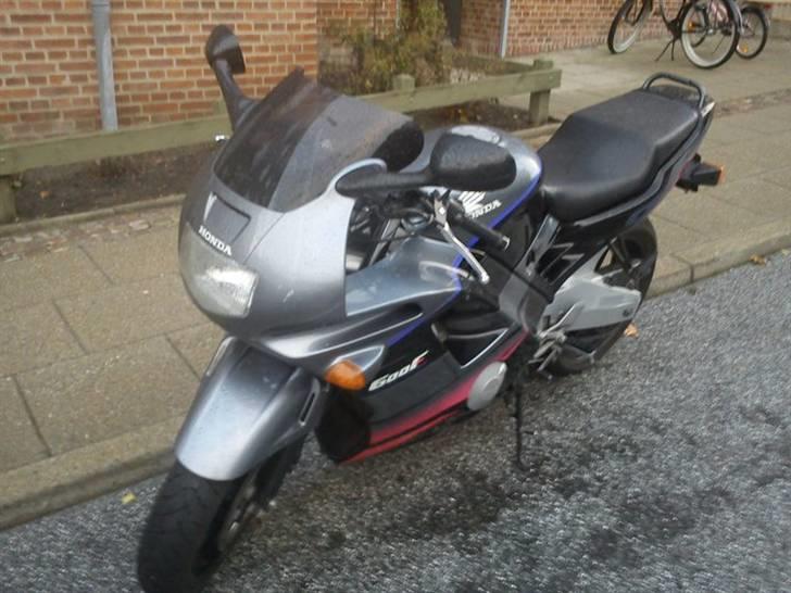 Honda cbr 600 f2 *SOLGT* billede 6