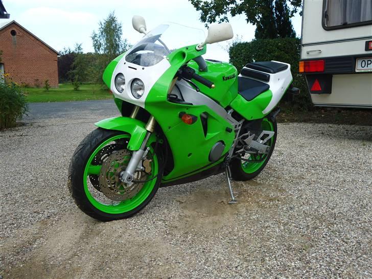 Kawasaki Zxr 400 *Solgt* billede 3