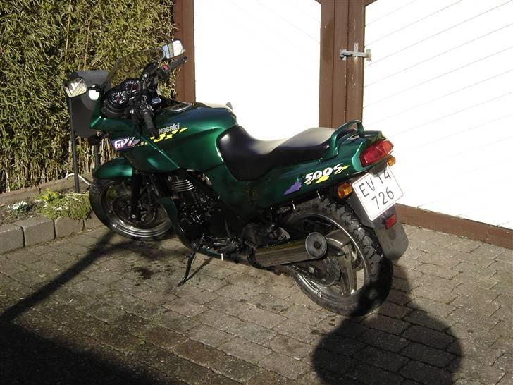 Kawasaki GPZ 500S ( solgt ) billede 3