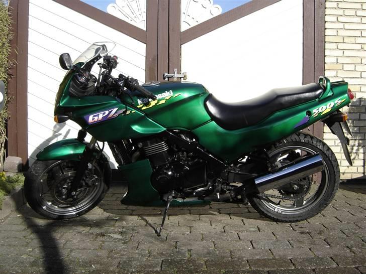Kawasaki GPZ 500S ( solgt ) billede 4