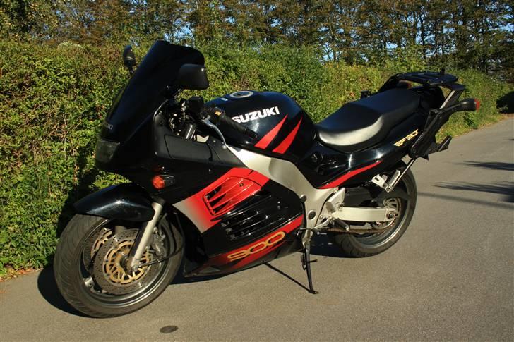 Suzuki RF 900 R Solgt - Biken efter 10.000 KM. 36000 i alt. billede 1