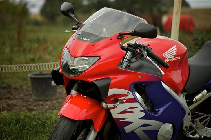 Honda CBR 600 F4 billede 3