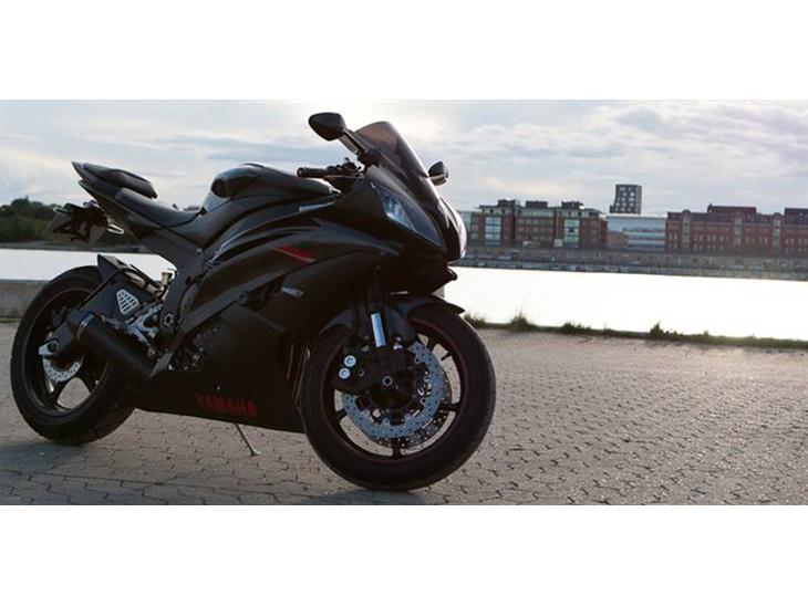 Yamaha R6 *Solgt* billede 1